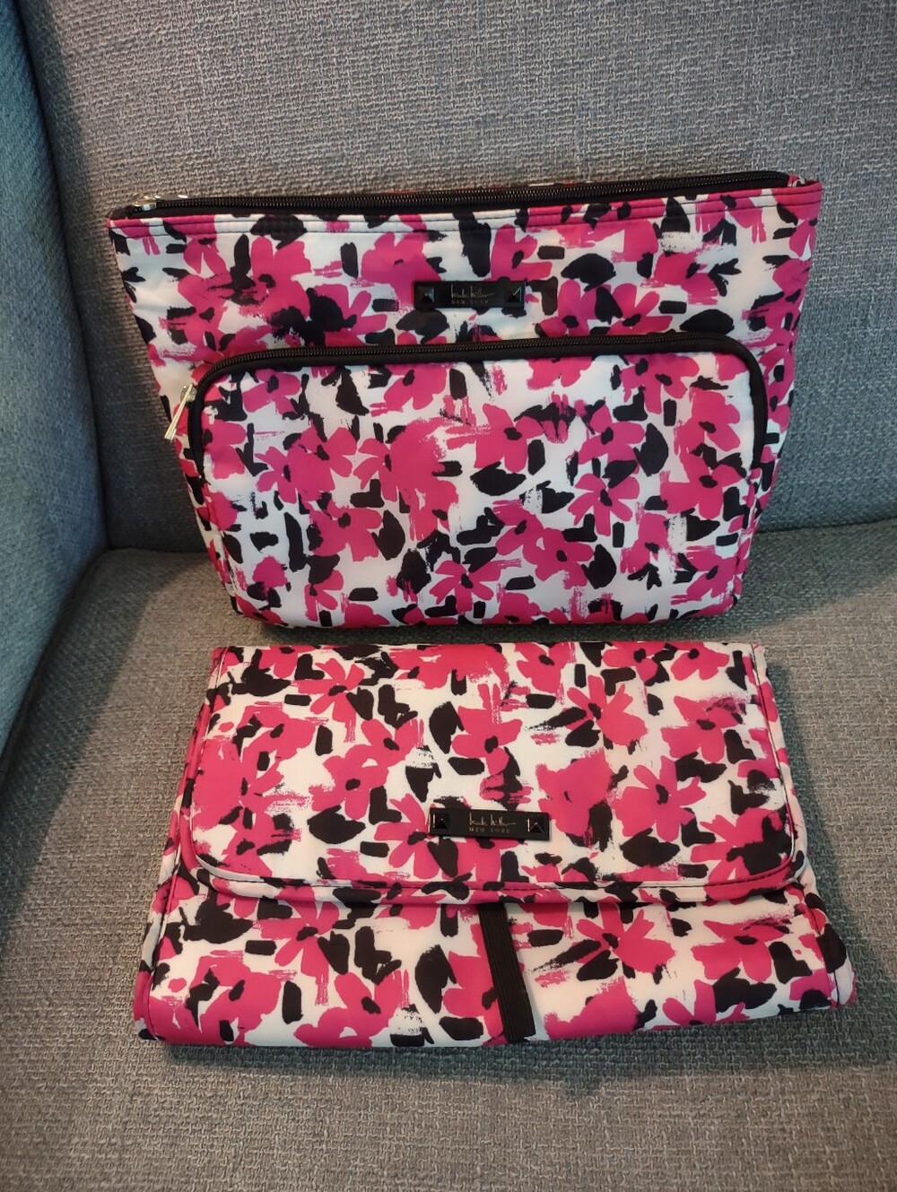 Nicole Miller Travel Set